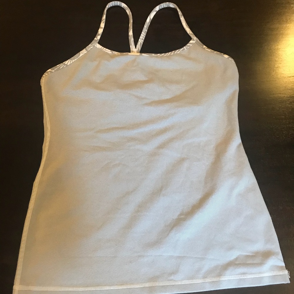 Sold! Lululemon power y tank top shirt beachy flor